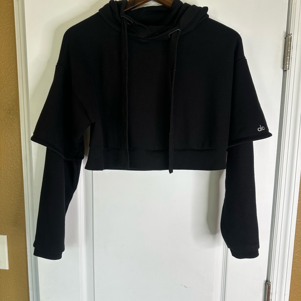 ALO Black Cropped Hoodie - Picture 1 of 3
